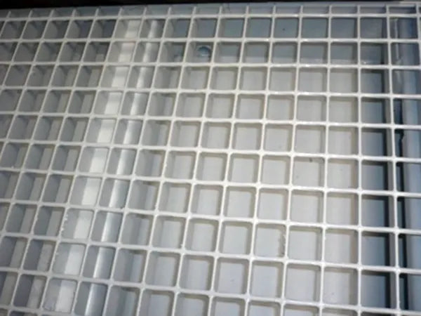 10′ hazardous waste container image 3