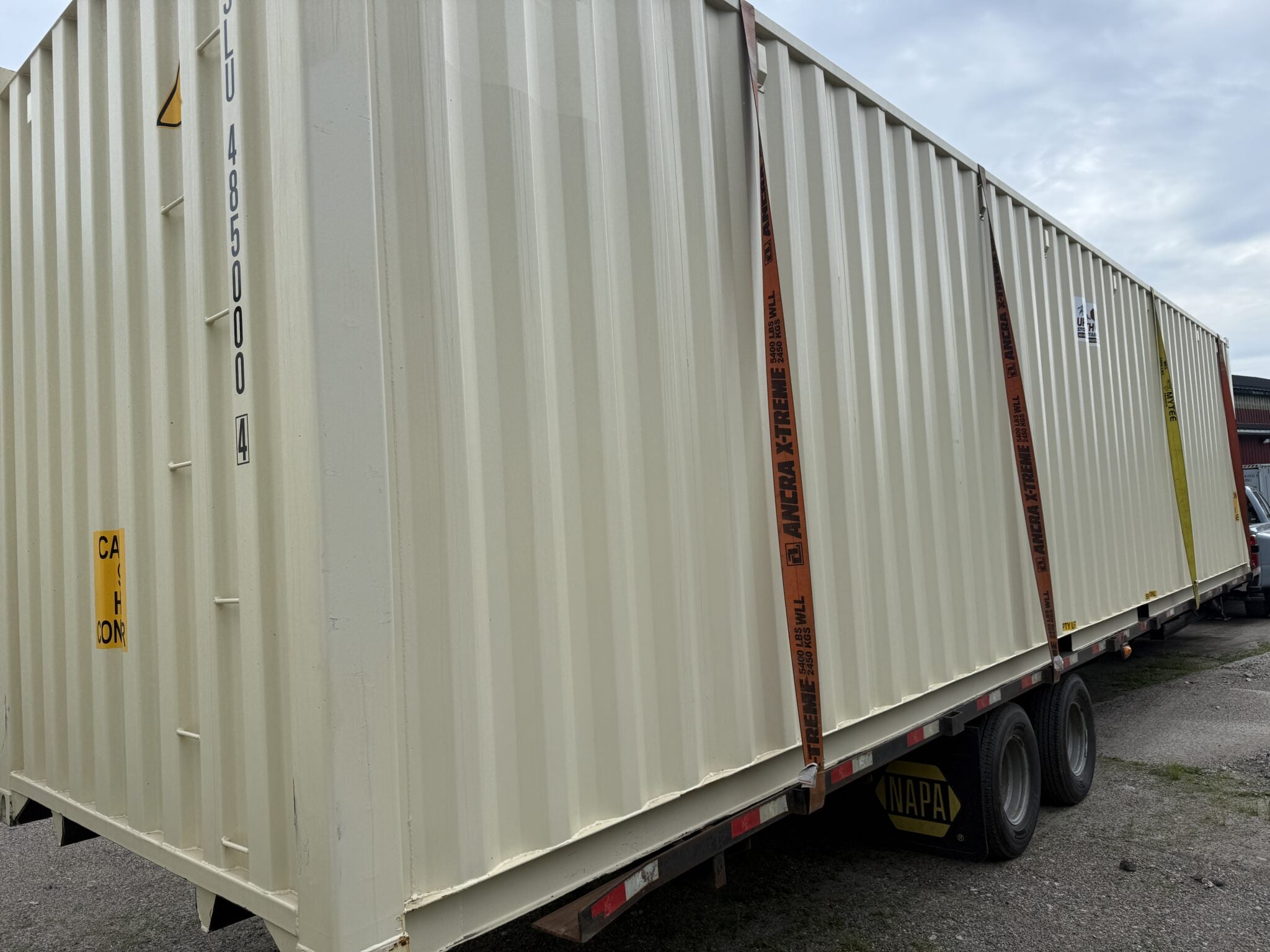 40′ x 8′ x 9.5′ High Cube Shipping Container with 4 Doors – New One Trip – Beige image 5